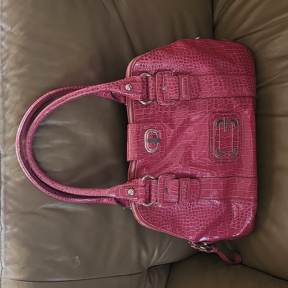 GUESS purse in pink 💗 faux crocodile pattern